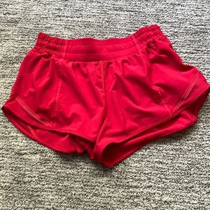 red lululemon 2.5 hotty hot shorts